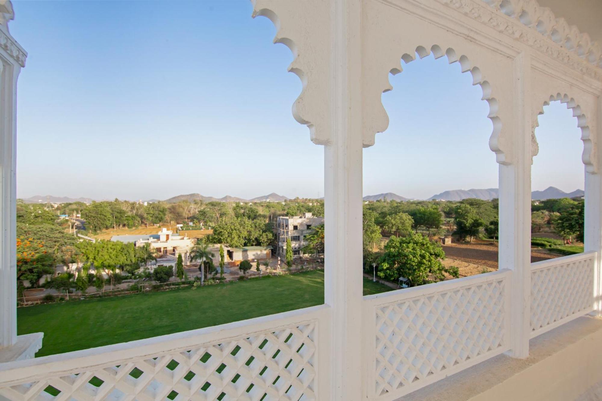 Sterling Aravalli ウダイプル エクステリア 写真
