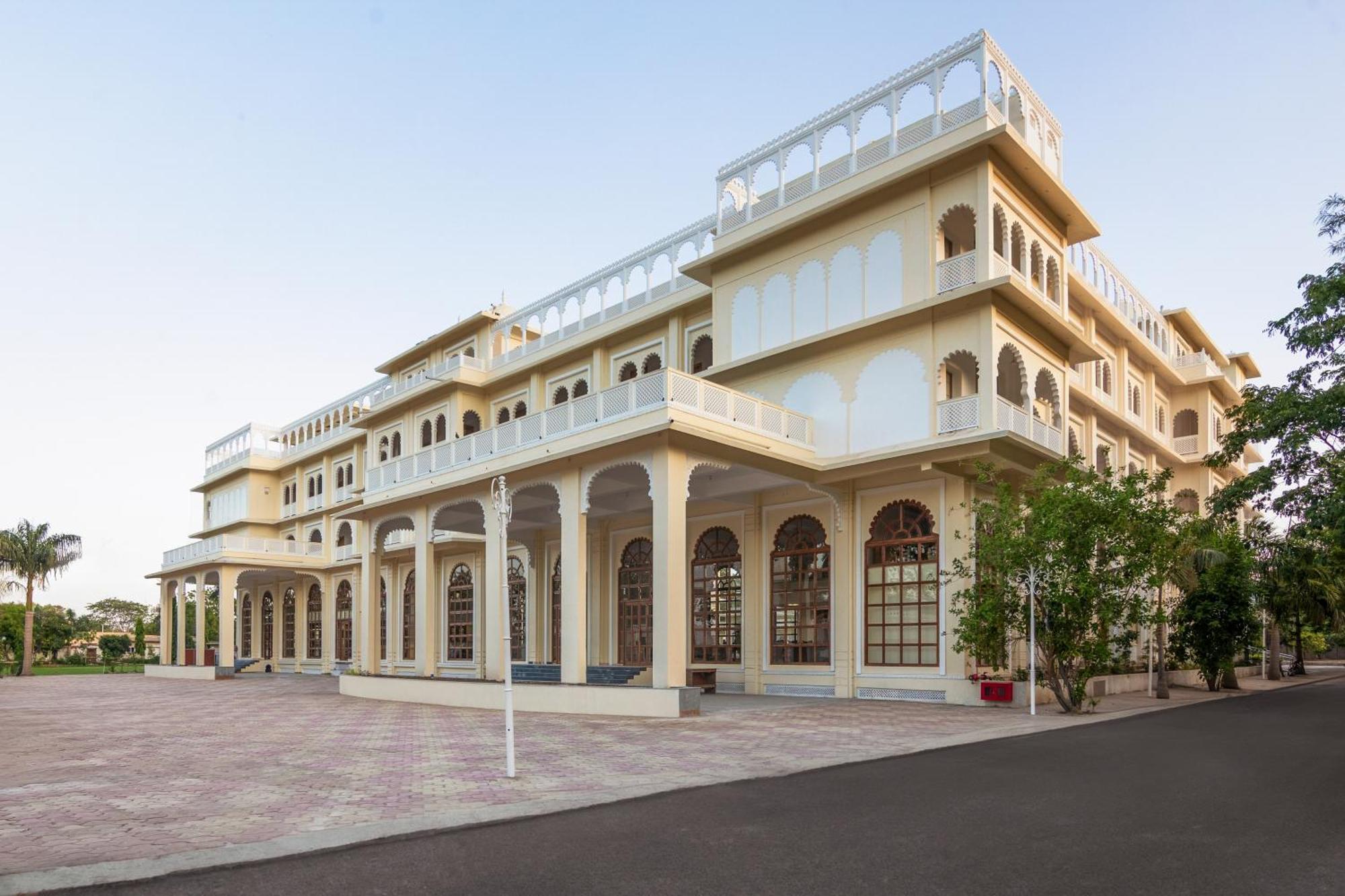 Sterling Aravalli ウダイプル エクステリア 写真