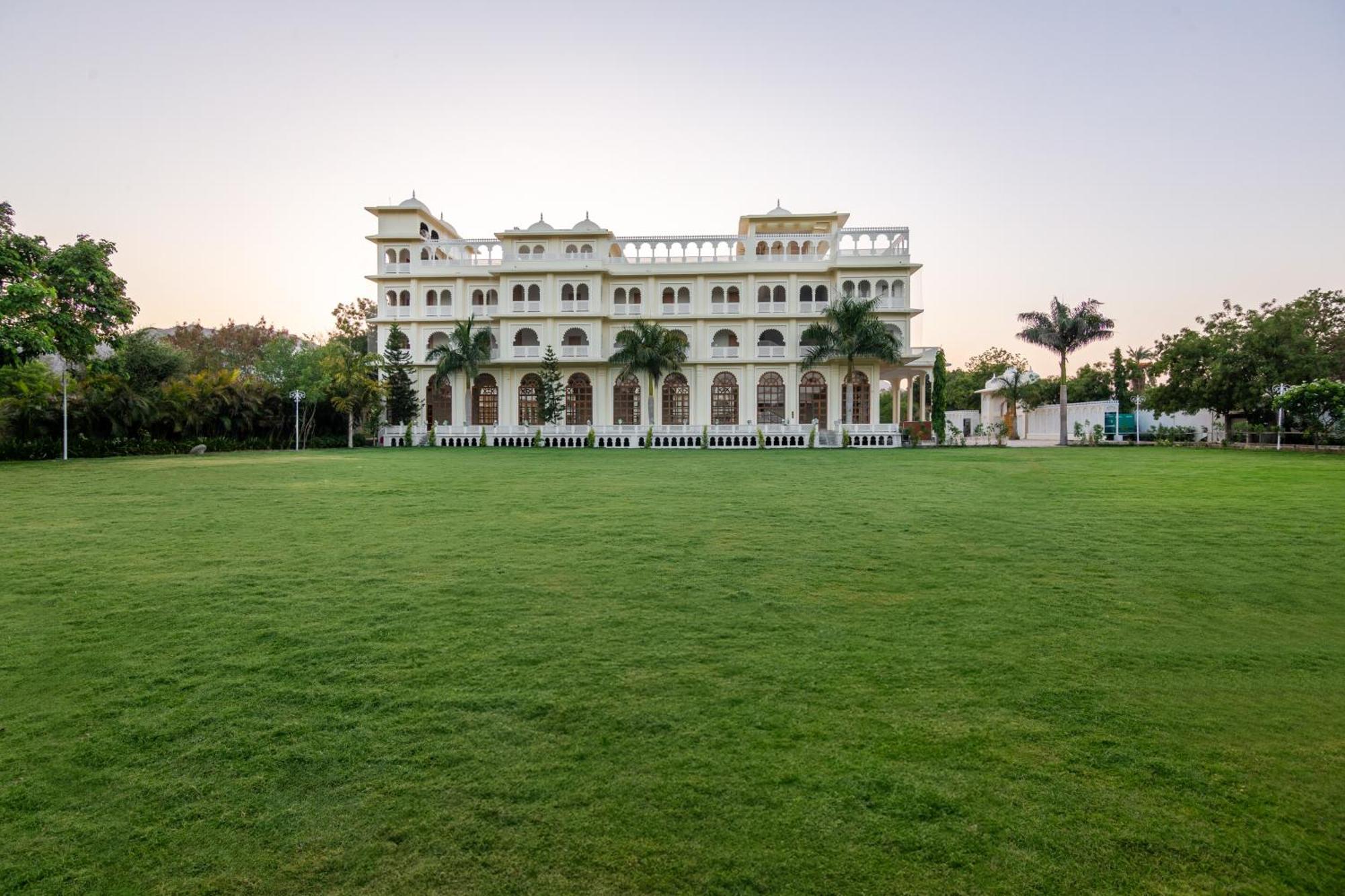 Sterling Aravalli ウダイプル エクステリア 写真